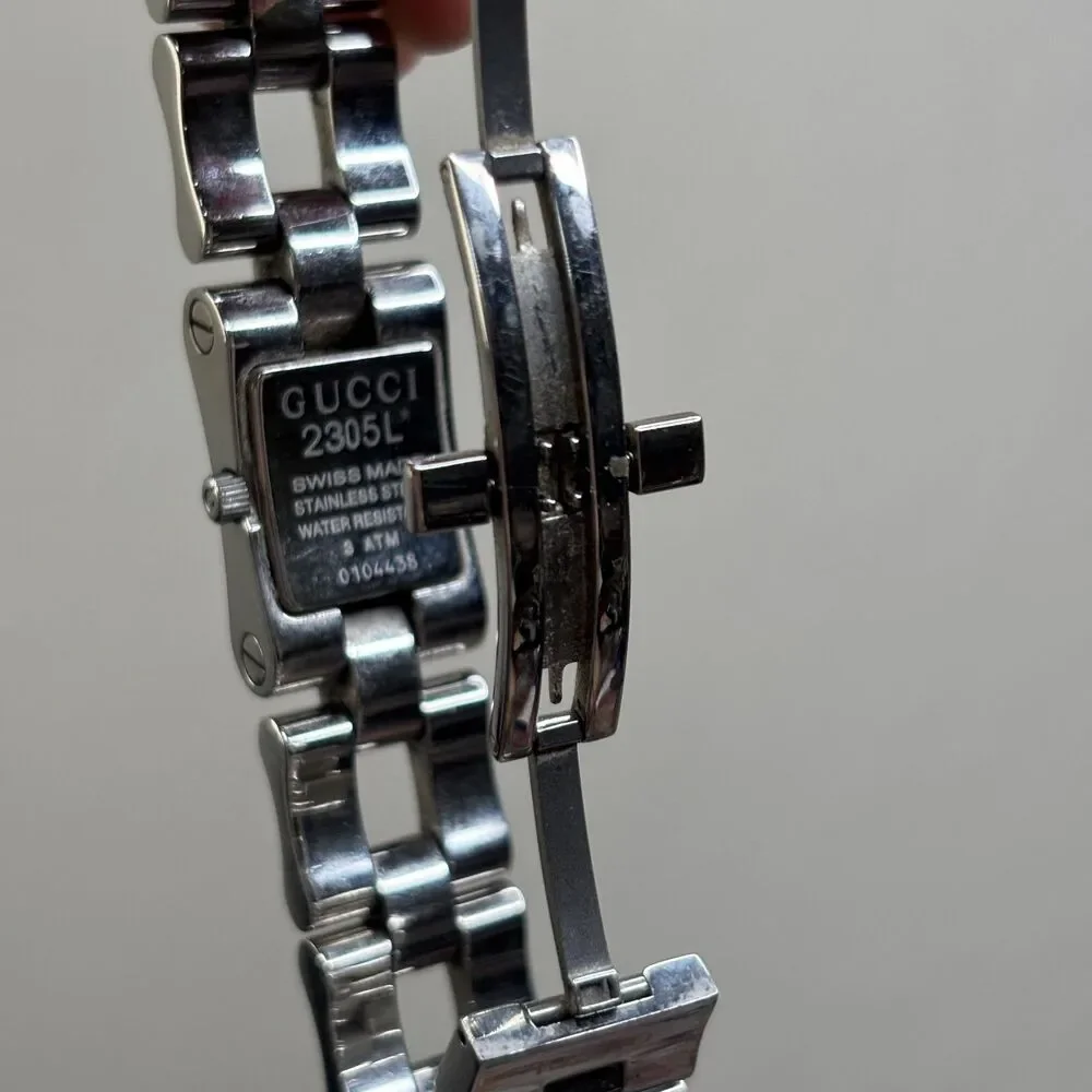 Gucci 2305L Quartz Silver Square Watch